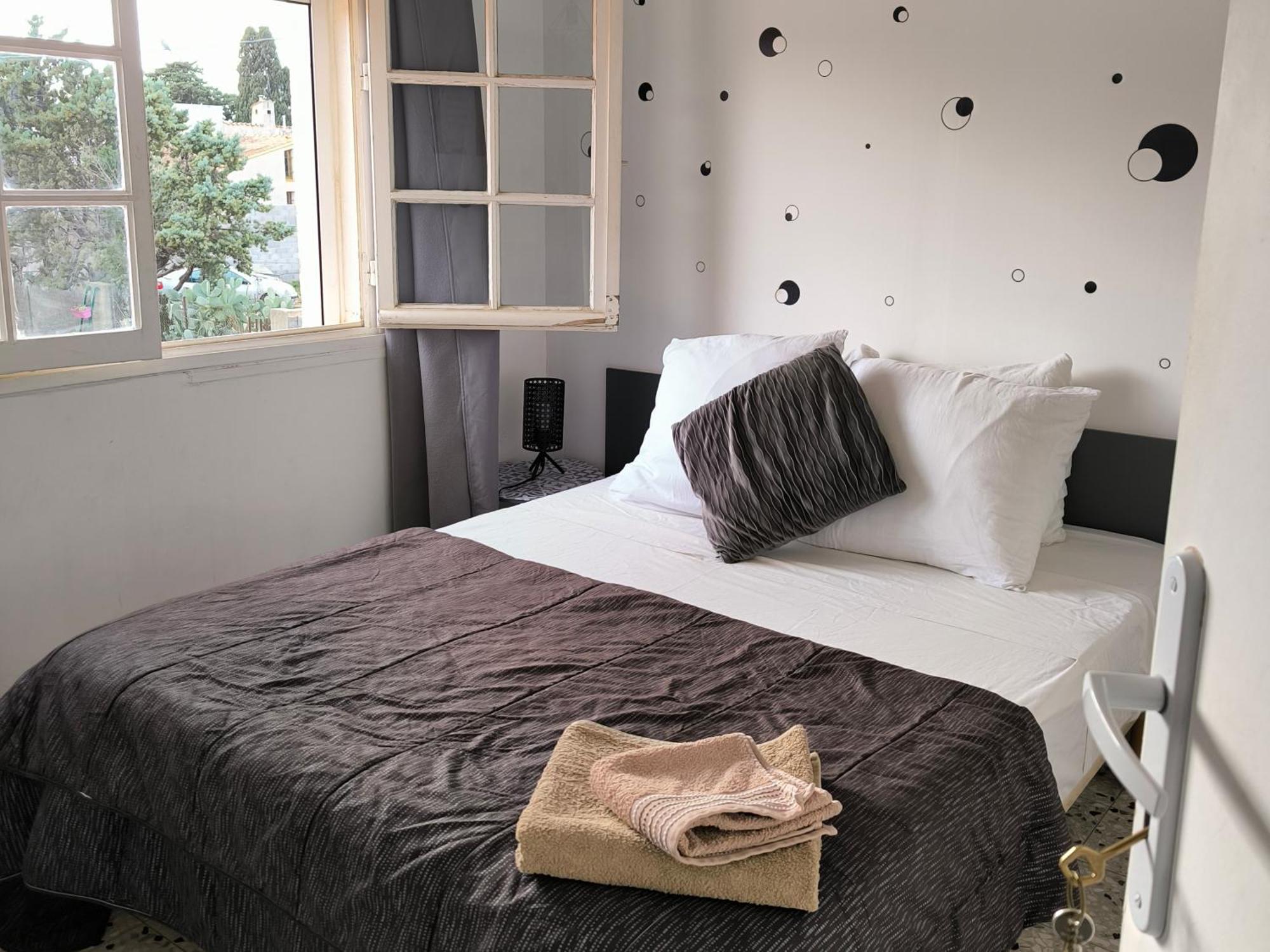 Chambre Double Avec Piscine Proche De Perpignan Rivesaltes Quarto foto